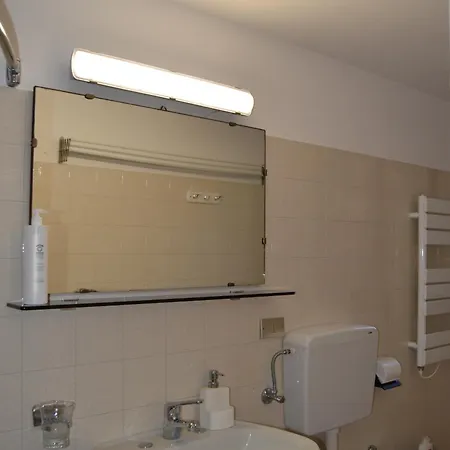 Casa Victoria - Charme,tradizione E Comfort Moderno * 特雷梅佐